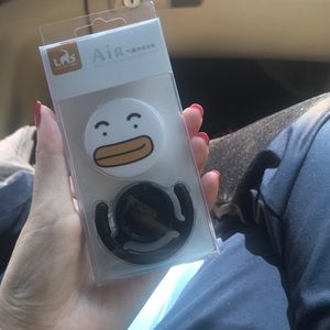 Pop socket w car socket